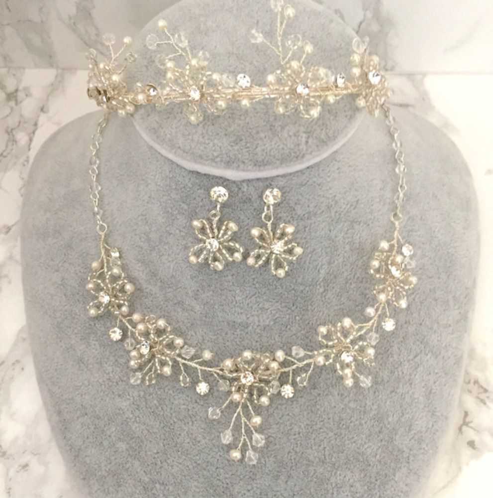 beads カチューシャ&ネックレス&ピアス 3点セット/ブライダルアクセサリー 【結婚式 アクセサリーセット】