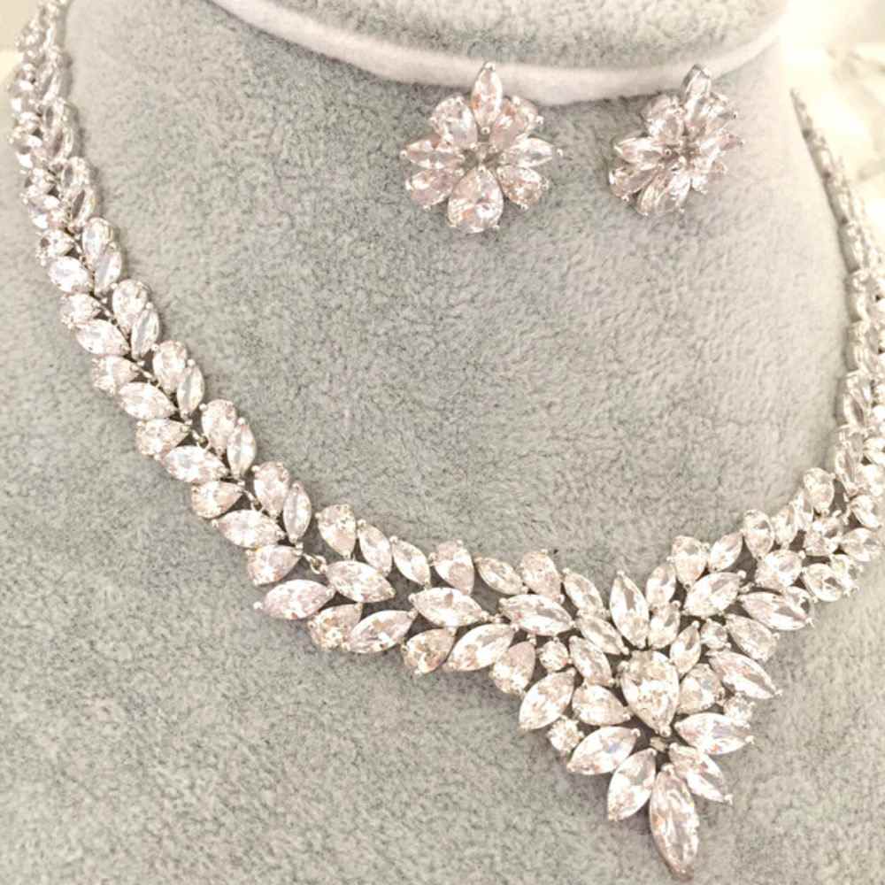 luxury ジルコニアネックレス&ピアスセット/ブライダルアクセサリー 【結婚式 アクセサリーセット】