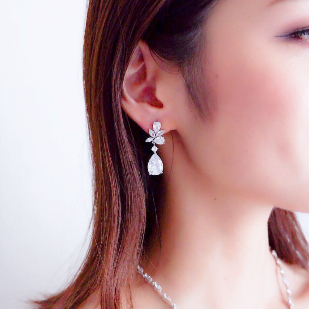 【ピアス】ビジュー ウェディング ブライダルピアス j4 【結婚式 ピアス イヤリング】