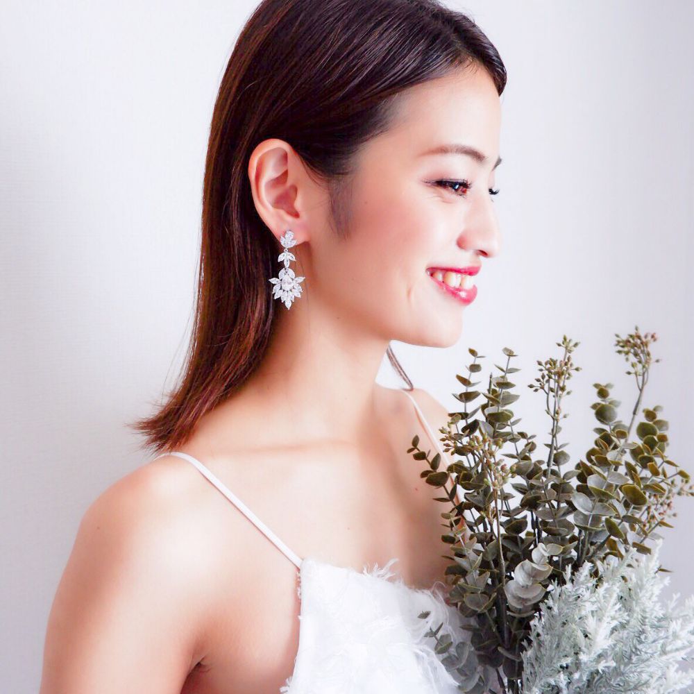 【ピアス】ビジュー ウェディング ブライダルピアス j6 【結婚式 ピアス イヤリング】