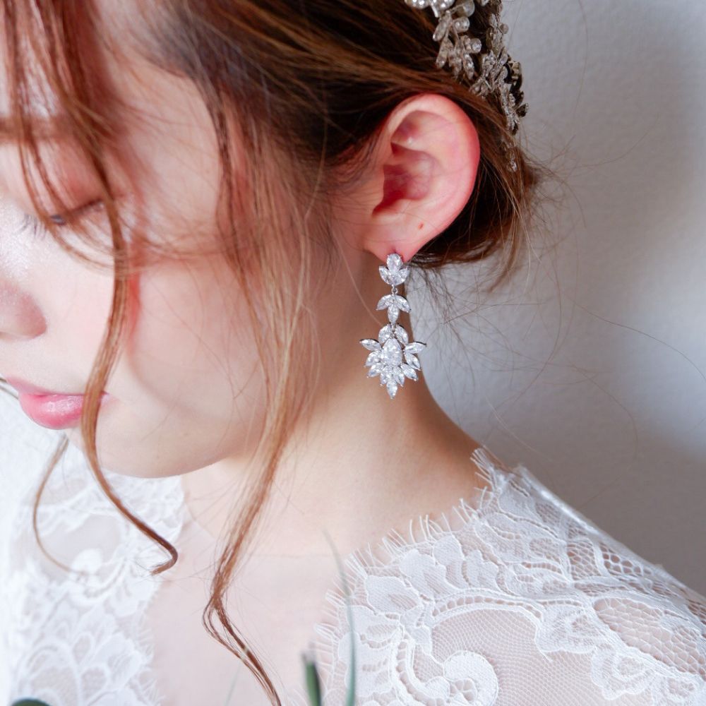【イヤリング】ビジュー ウェディング ブライダルイヤリング j6 【結婚式 ピアス イヤリング】