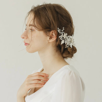 【ヘッドドレス】ブライダルヘッドドレス ビジュー リーフ ボンネ j9 【結婚式 ヘアアクセサリー】