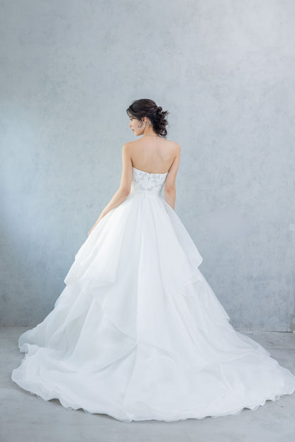 Resoll ⅽollection NOA-1【ウェディングドレス レンタル】