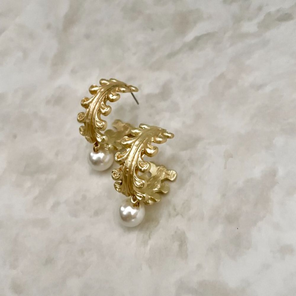 【ピアス】feuille ゴールドピアス 【結婚式 ピアス イヤリング】