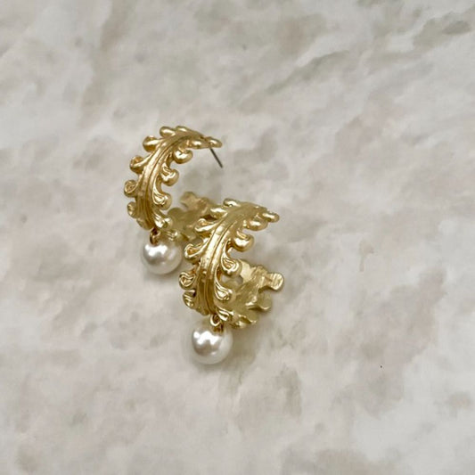 【ピアス】feuille ゴールドピアス 【結婚式 ピアス イヤリング】