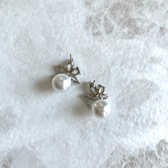 【ピアス・イヤリング】petit ジルコニアピアス 【結婚式 ピアス イヤリング】