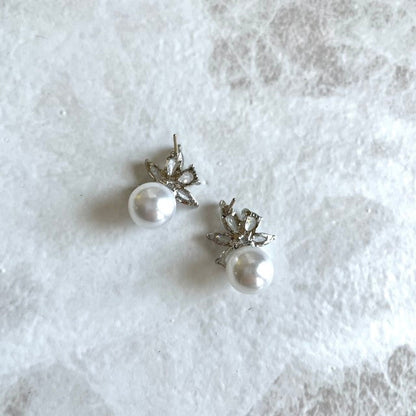【ピアス・イヤリング】petit ジルコニアピアス 【結婚式 ピアス イヤリング】