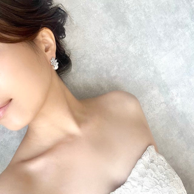 【ピアス・イヤリング】petit ジルコニアピアス 【結婚式 ピアス イヤリング】