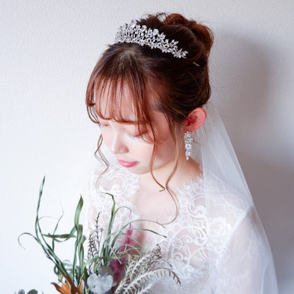 【ヘッドドレス】ティアラ ビジュー ブライダルヘッドドレス シルバー c5 【結婚式 ヘアアクセサリー】