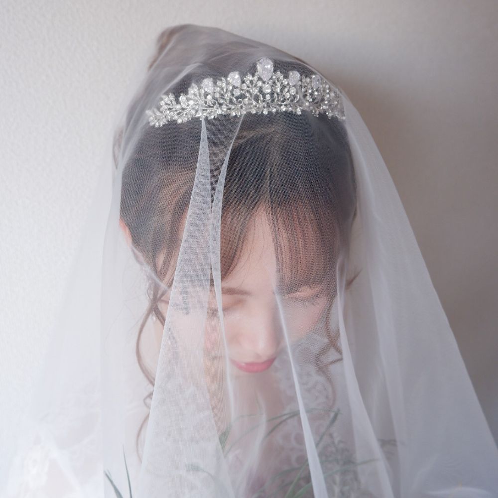 【ヘッドドレス】ティアラ ビジュー ブライダルヘッドドレス シルバー c5 【結婚式 ヘアアクセサリー】
