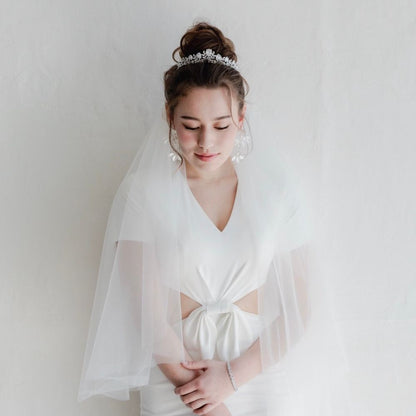 【ヘッドドレス】ティアラ ビジュー ブライダルヘッドドレス シルバー d2 【結婚式 ヘアアクセサリー】