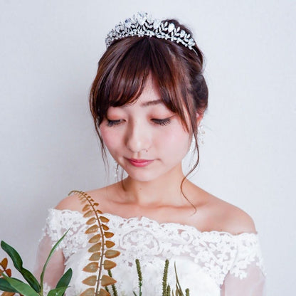 【ヘッドドレス】ティアラ ビジュー ブライダルヘッドドレス シルバー d2 【結婚式　ヘアアクセサリー】