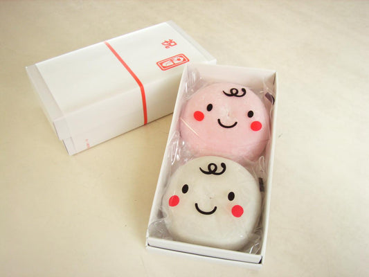 ニコニコ笑顔の紅白餅 【結婚式 引き菓子 プチギフト お菓子】