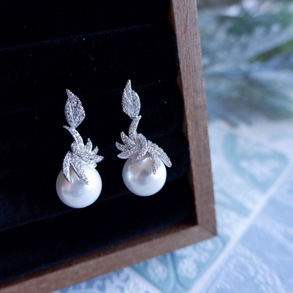 【ピアス】ビジュー パール ウェディング ブライダルピアス d5 【結婚式 ピアス イヤリング】