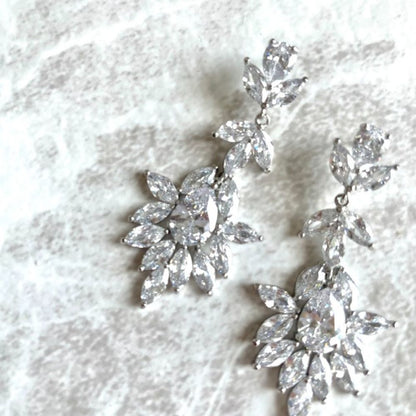 【ピアス・イヤリング】Parfaite ジルコニアピアス 【結婚式 ピアス イヤリング】