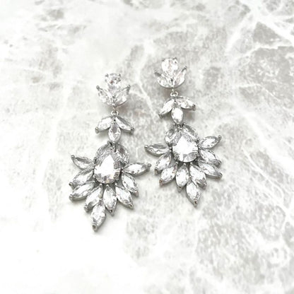 【ピアス・イヤリング】Parfaite ジルコニアピアス 【結婚式 ピアス イヤリング】