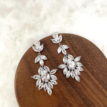 【ピアス・イヤリング】Parfaite ジルコニアピアス 【結婚式 ピアス イヤリング】