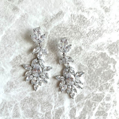 【ピアス・イヤリング】Parfaite ジルコニアピアス 【結婚式 ピアス イヤリング】