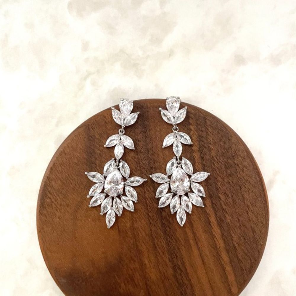 【ピアス・イヤリング】Parfaite ジルコニアピアス 【結婚式 ピアス イヤリング】