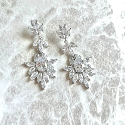 【ピアス・イヤリング】Parfaite ジルコニアピアス 【結婚式 ピアス イヤリング】