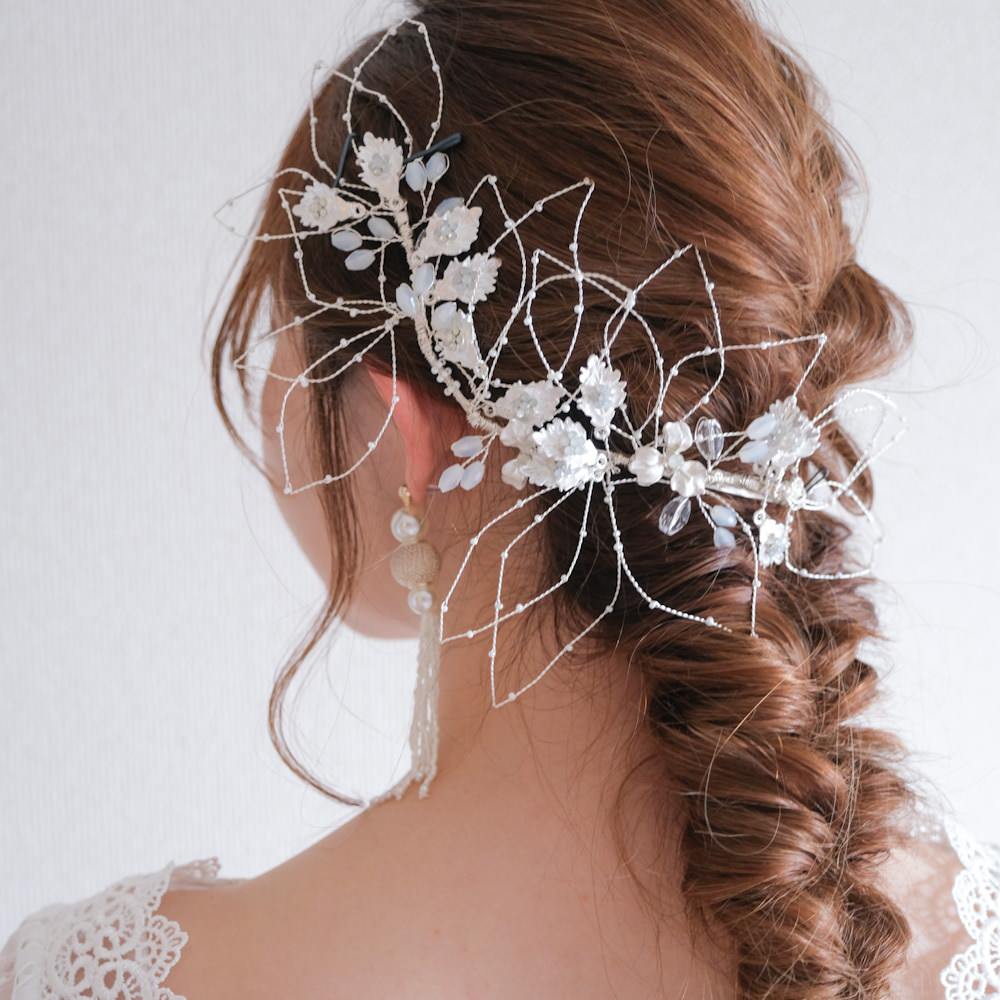 【ヘッドドレス】ブライダルヘッドドレス ビジュー リーフ ボンネ シルバー e7 【結婚式 ヘアアクセサリー】