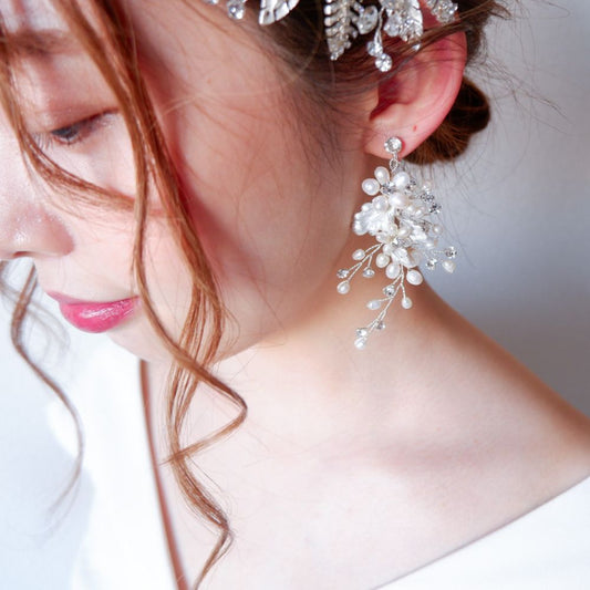 【イヤリング】ブライダルイヤリング 小枝イヤリング ビジュー シルバー k7 【結婚式 ピアス イヤリング】
