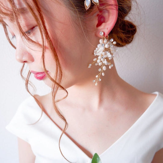 【ピアス】ブライダルピアス 小枝ピアス ビジュー ゴールド k8 【結婚式 ピアス イヤリング】