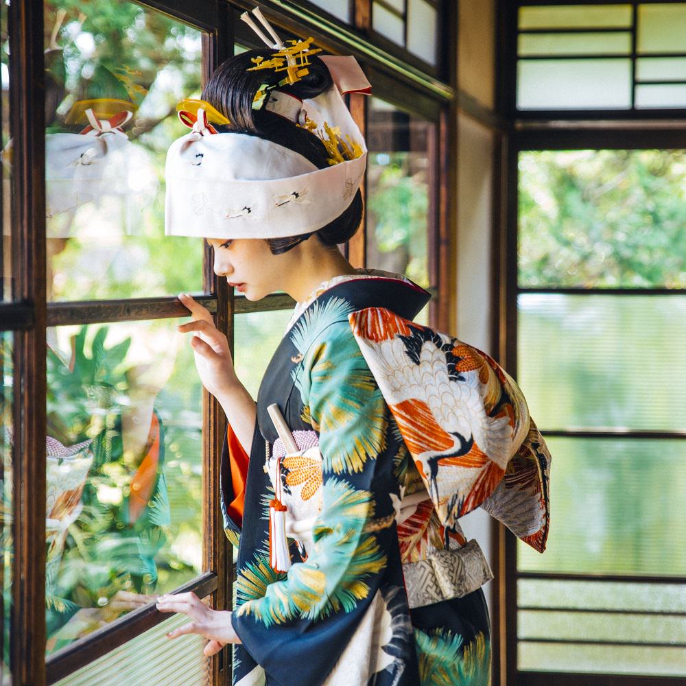 アンティーク振袖 黒地/老松総柄に鶴 【結婚式 和装 引き振袖 レンタル】