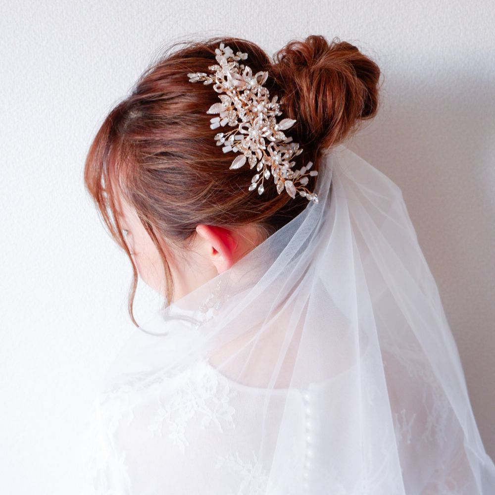 【ヘッドドレス】ブライダルヘッドドレス ビジュー フラワー ボンネ ゴールド m7 【結婚式 ヘアアクセサリー】