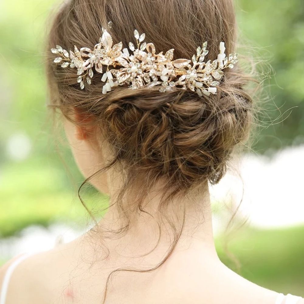 【ヘッドドレス】ブライダルヘッドドレス ビジュー フラワー ボンネ ゴールド m7 【結婚式 ヘアアクセサリー】