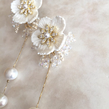 【ピアス・イヤリング】オリジナル商品Amour フラワー淡水パールピアス 【結婚式 ピアス イヤリング】