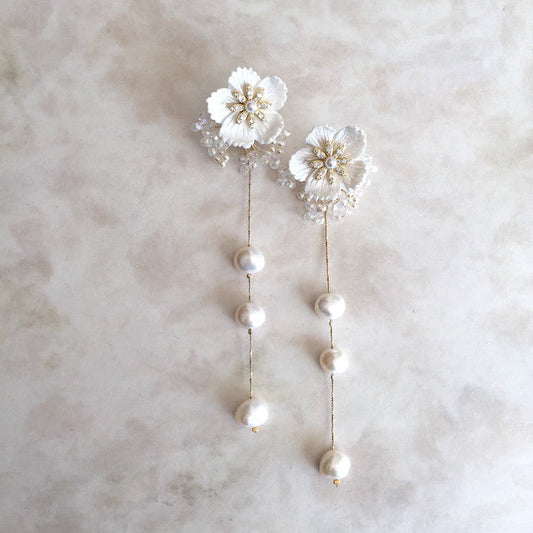 【ピアス・イヤリング】オリジナル商品Amour フラワー淡水パールピアス 【結婚式 ピアス イヤリング】