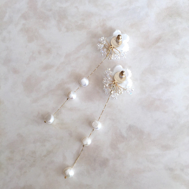 【ピアス・イヤリング】オリジナル商品Amour フラワー淡水パールピアス 【結婚式 ピアス イヤリング】