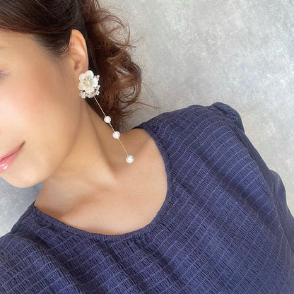 【ピアス・イヤリング】オリジナル商品Amour フラワー淡水パールピアス 【結婚式 ピアス イヤリング】