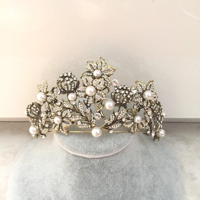 【ヘッドドレス】Luxe ブライダルティアラ 【結婚式 ヘアアクセサリー】
