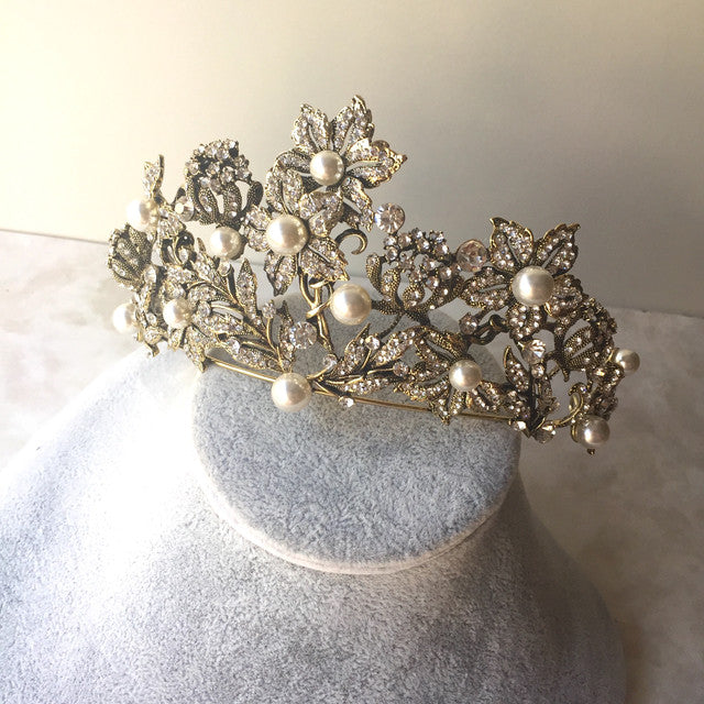 【ヘッドドレス】Luxe ブライダルティアラ 【結婚式 ヘアアクセサリー】