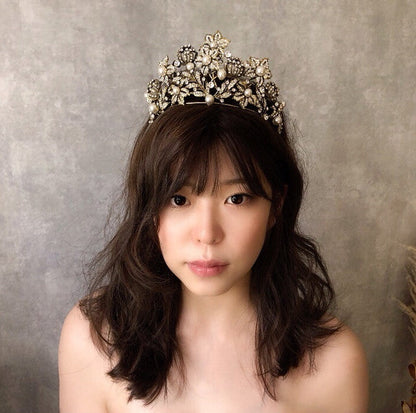 【ヘッドドレス】Luxe ブライダルティアラ 【結婚式 ヘアアクセサリー】