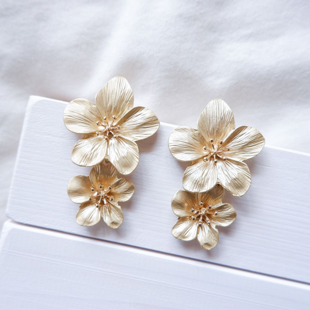 【ピアス】ブライダルピアス アンティークピアス フラワー ゴールド n4 【結婚式 ピアス イヤリング】