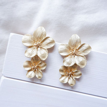 【ピアス】ブライダルピアス アンティークピアス フラワー ゴールド n4 【結婚式 ピアス イヤリング】