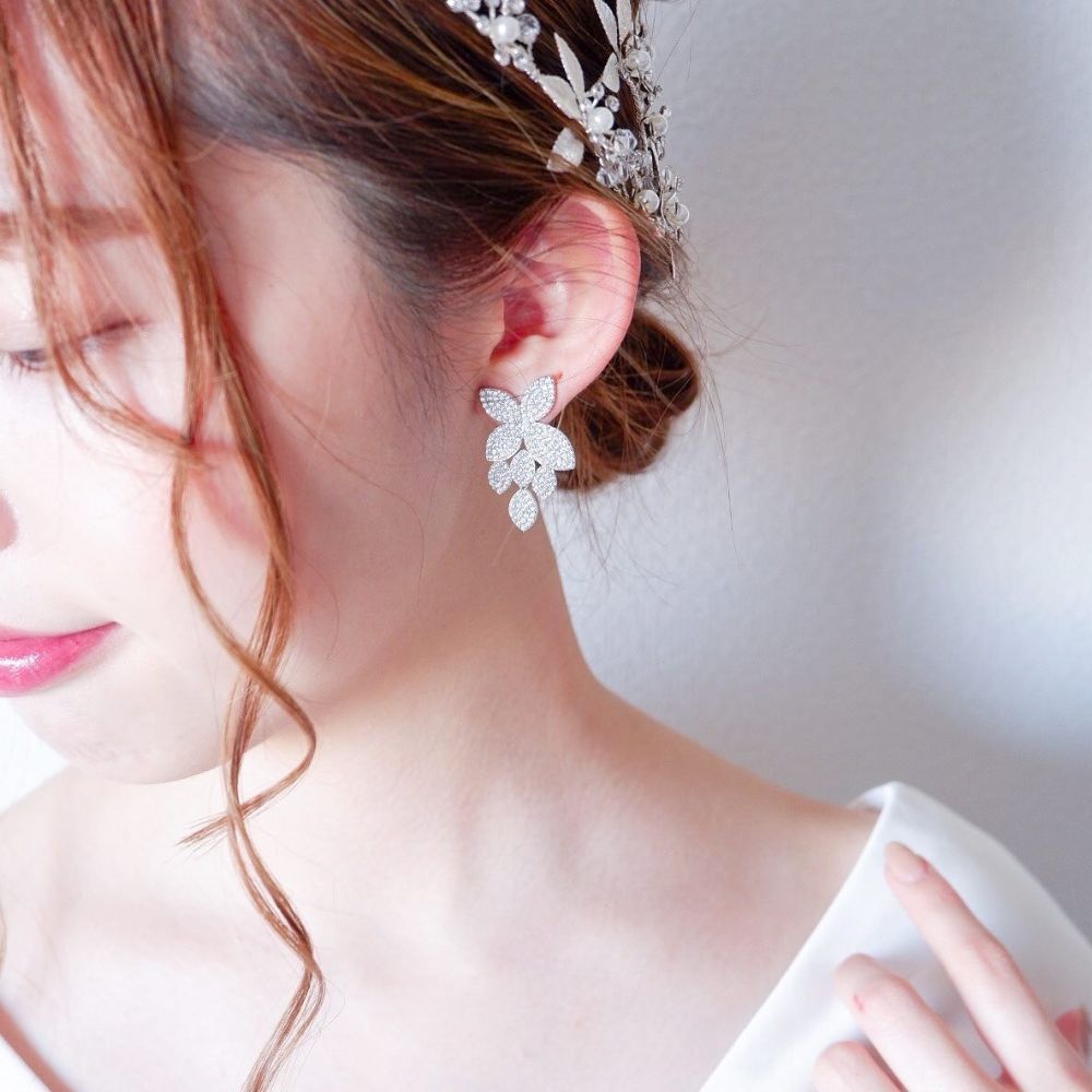 【ピアス】ビジュー リーフ ウェディング ブライダルピアス n7 【結婚式 ピアス イヤリング】