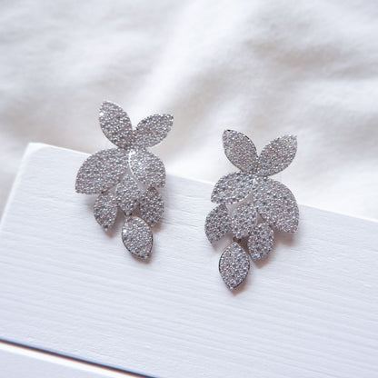 【ピアス】ビジュー リーフ ウェディング ブライダルピアス n7 【結婚式 ピアス イヤリング】