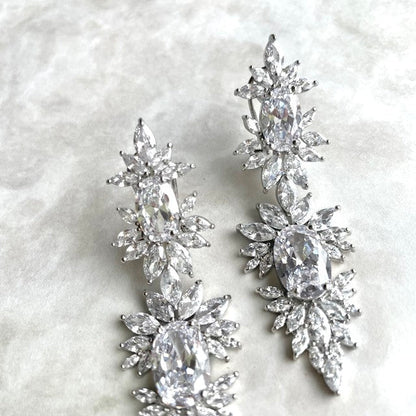 【ピアス・イヤリング】Adorer ジルコニアブライダルピアス 【結婚式 ピアス イヤリング】