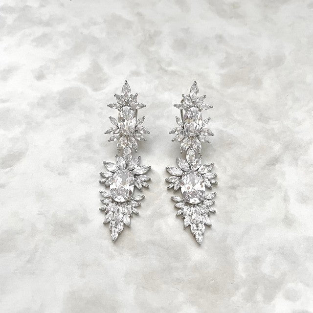 【ピアス・イヤリング】Adorer ジルコニアブライダルピアス 【結婚式 ピアス イヤリング】