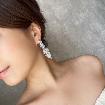 【ピアス・イヤリング】Adorer ジルコニアブライダルピアス 【結婚式 ピアス イヤリング】