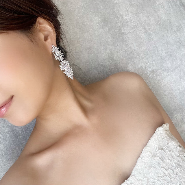 【ピアス・イヤリング】Adorer ジルコニアブライダルピアス 【結婚式 ピアス イヤリング】