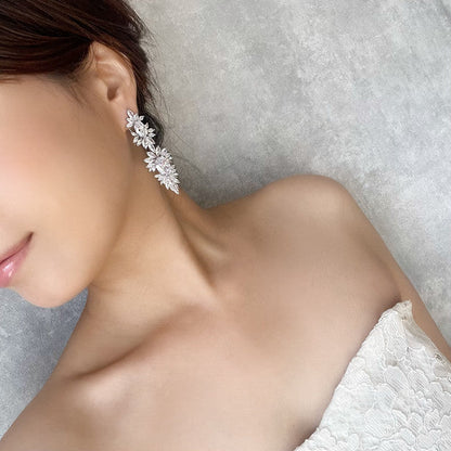 【ピアス・イヤリング】Adorer ジルコニアブライダルピアス 【結婚式 ピアス イヤリング】