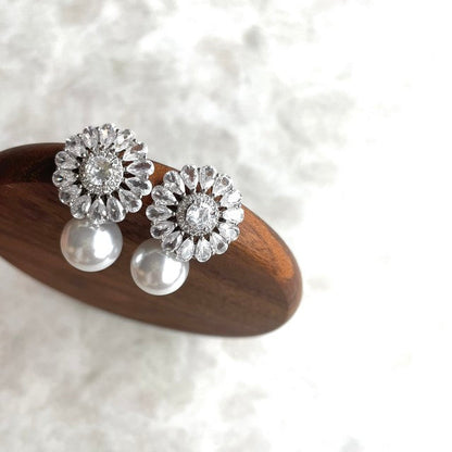 【ピアス・イヤリング】Tournesol ジルコニアブライダルピアス 【結婚式 ピアス イヤリング】