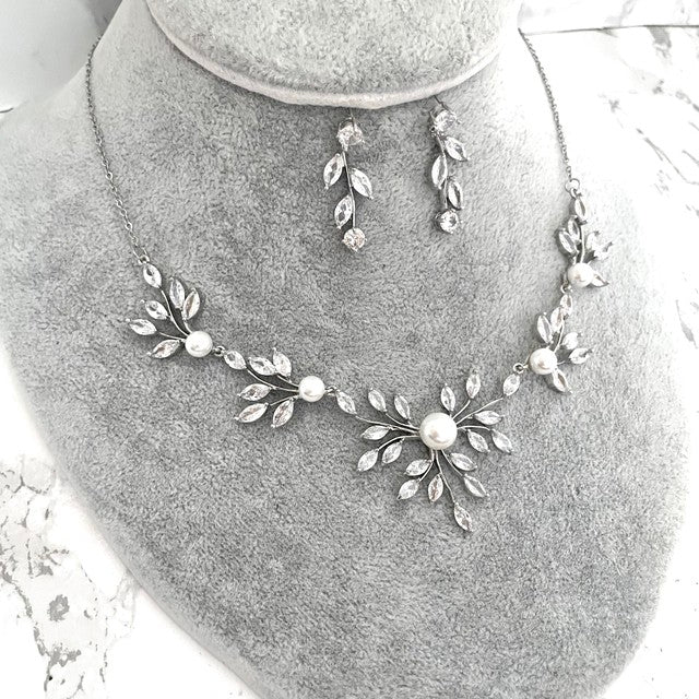 Jardin ジルコニアブライダルネックレス&ピアスセット 【結婚式 アクセサリーセット】