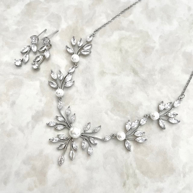 Jardin ジルコニアブライダルネックレス&ピアスセット 【結婚式 アクセサリーセット】