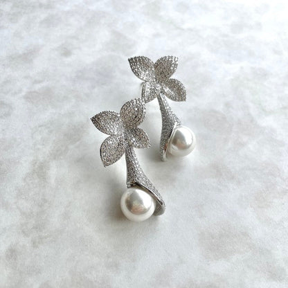 【ピアス・イヤリング】Noix ジルコニアブライダルピアス 【結婚式 ピアス イヤリング】